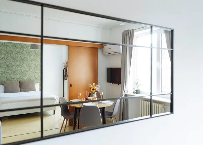 Sia - Old Town * Bucareste